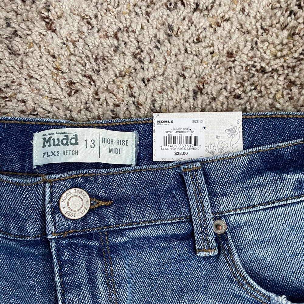 Mudd Ripped Jean Shorts - Picture 3 of 4